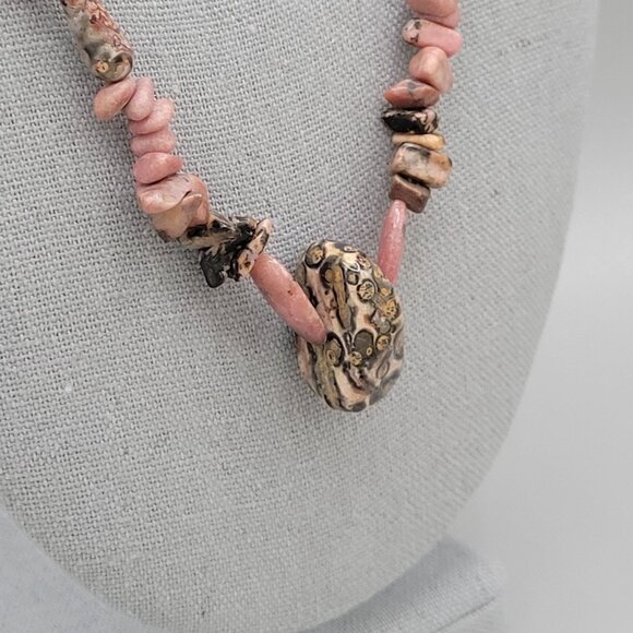 Hand Crafted Leopard Skin Jasper Pendant Necklace Rhodonite Chips Barrel Close - Picture 5 of 9